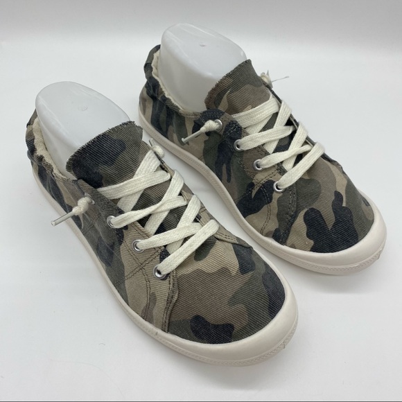 Torrid Women’s Riley Camo Ruched Slip On Sneaker - Picture 9 of 11
